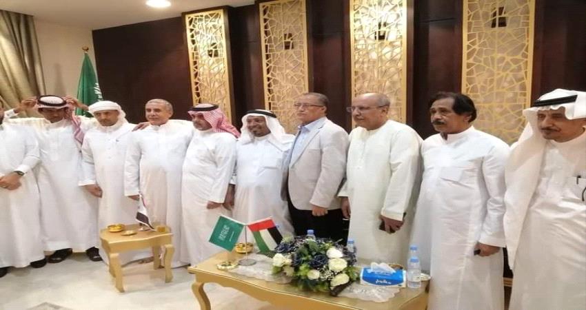 الوفد المفاوض للمجلس الإنتقالي يغادر الرياض