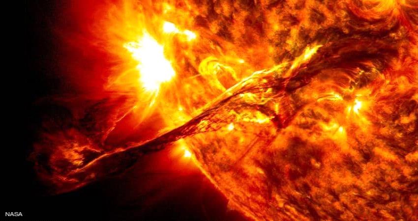 علماء يحذرون من عاصفة شمسية تقترب من الأرض