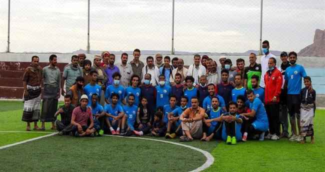 ملاعب أكاديمية ذيبان اسباير تكرم بعثة منتخبنا الوطني الأول لكرة القدم 