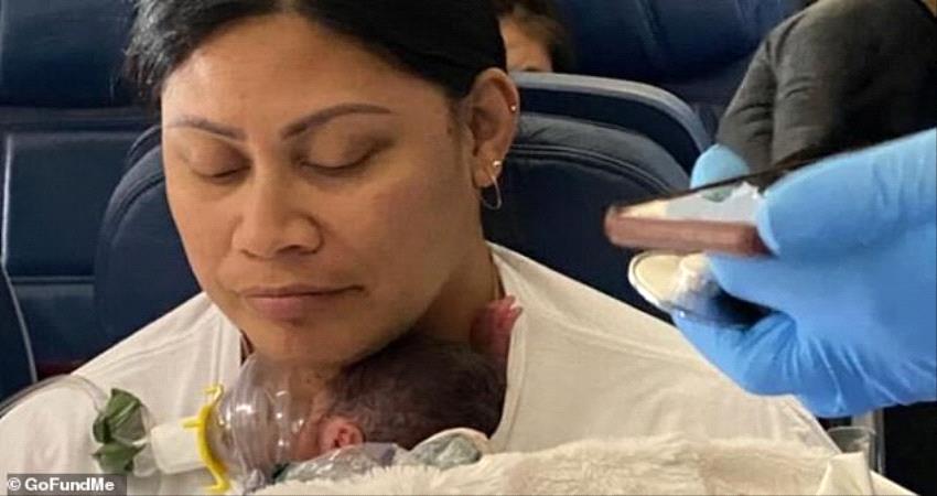 امرأة تلد فى الطائرة دون معرفة أنها حامل