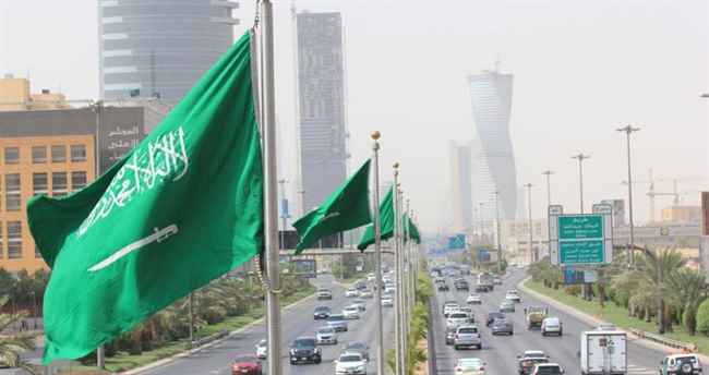 السعودية تصدر 16 حكما قضائيا ضد ضباط وموظفين حكوميين بتهم فساد