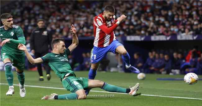 فيليبي يقود أتلتيكو مدريد لتخطي عقبة أوساسونا