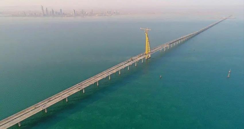 فتاة تنتحر بإلقاء نفسها من على جسر في الكويت