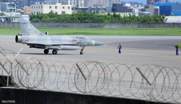 الجيش الصيني يتجاوز الخطوط الفاصلة وتايوان ترد بنشر طائرات مقاتلة