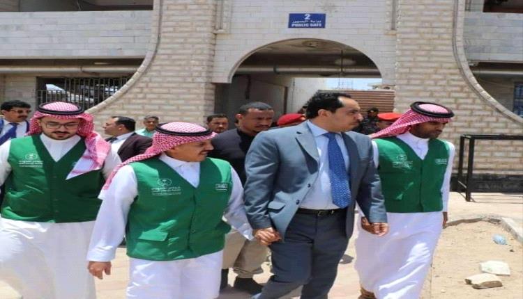 وزير الشباب والرياضة يطلع على أضرار الاستاد الأولمبي بعدن رفقة ممثلي البرنامج السعودي لتنمية وإعمار اليمن