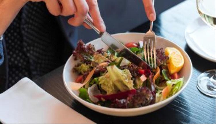 10 أطعمة يمكنك تناولها بكثرة دون زيادة الوزن