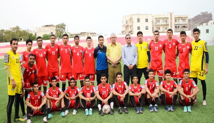 الوكيل عزام خليفة يزور تمرين منتخب الناشئين ويحثهم على تقديم الأفضل  