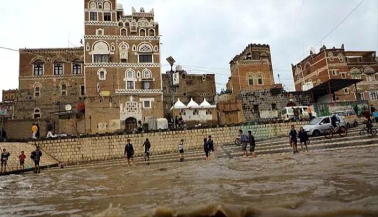السيول تخلف 14 قتيلا ودمارا واسعا في صنعاء التاريخية