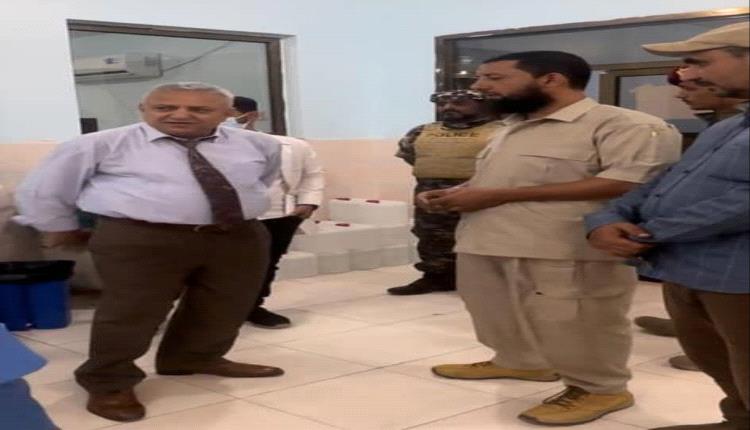 الرئيس الزبيدي يوجه بصورة عاجلة تقديم شحنة محاليل لمركز الغسيل الكلوي