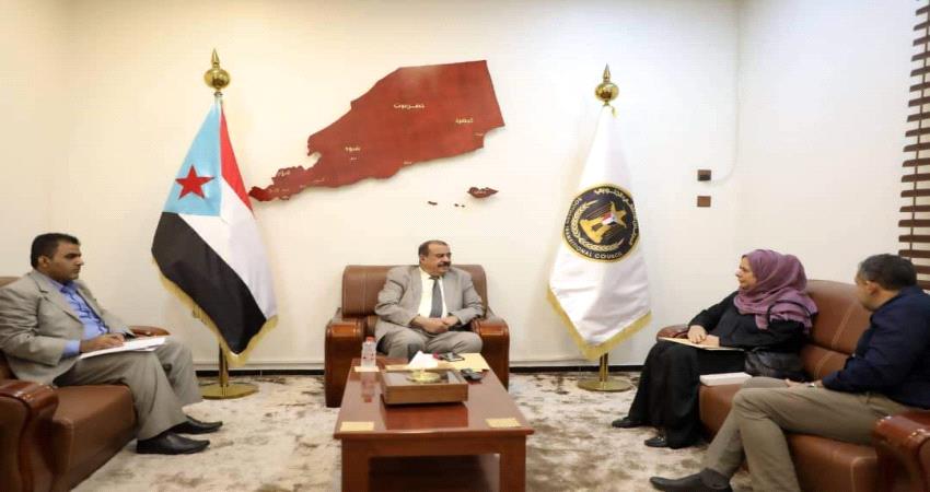 بن بريك: الانتقالي يولي اهتماماً كبيراً بعمل ودور المنظمات الدولية في الجنوب