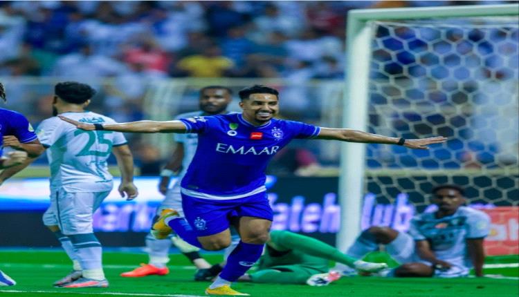 الهلال يلامس لقب الدوري السعودي بثلاثية في الفتح