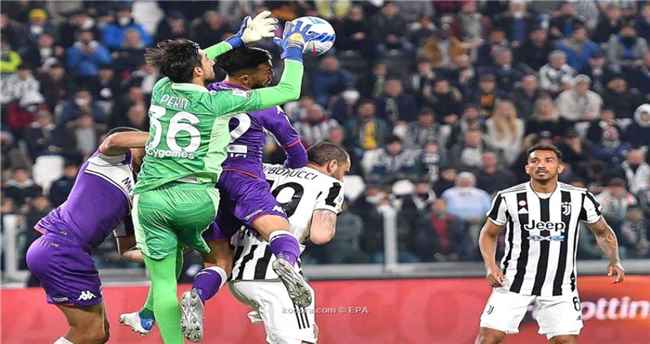 فيورنتينا يسقط يوفنتوس ويتأهل للمؤتمر الأوروبي