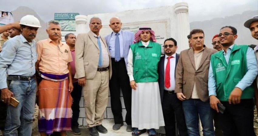 "منافذ" الحياة تحطم حصار الموت