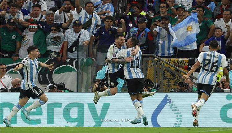 الأرجنتين تهزم المكسيك وتبقي آمالها في التأهل