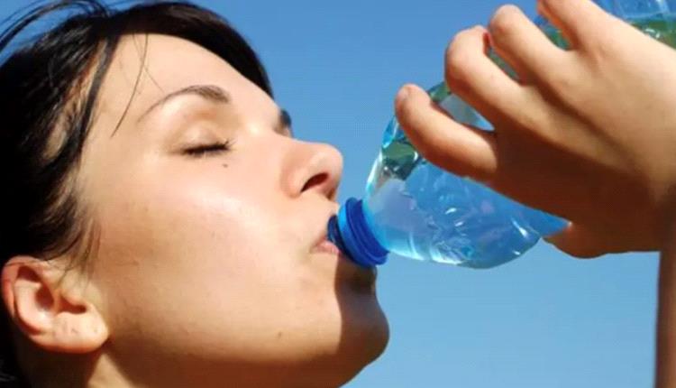 ما هي كمية الماء التي يجب أن تشربها يومياً