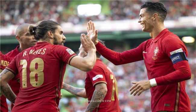 منتخب البرتغال يستدعي كريستيانو وفيليكس لدوري الأمم