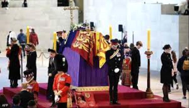 7 أشياء تلفت الأنظار في نعش الملكة إليزابيث