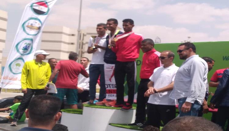 عداء المنصورة "عبده حطمه" يحرز برونزية في البطولة الدولية للماراثون بمصر