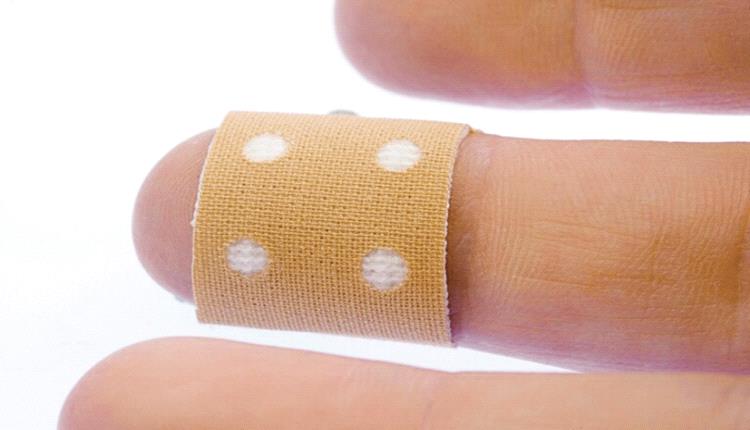 شريط لاصق يسرع التئام الجروح