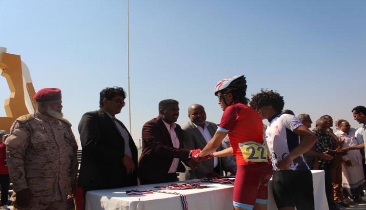  باضاوي يكرم أبطال الجمهورية للدراجات للمنتخبات لفئتي الشباب والكبار.