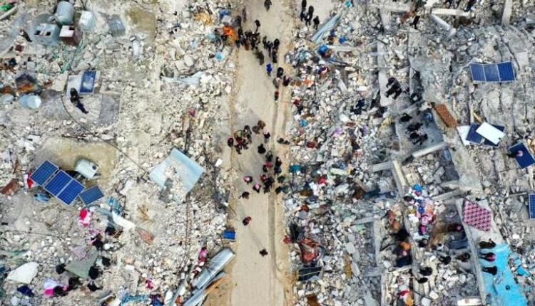 زلزال تركيا يضع 4 أشخاص في قبضة الشرطة