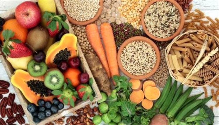 البيض والموز.. 9 أطعمة صحية تساعد على تعزيز صحة الجسم