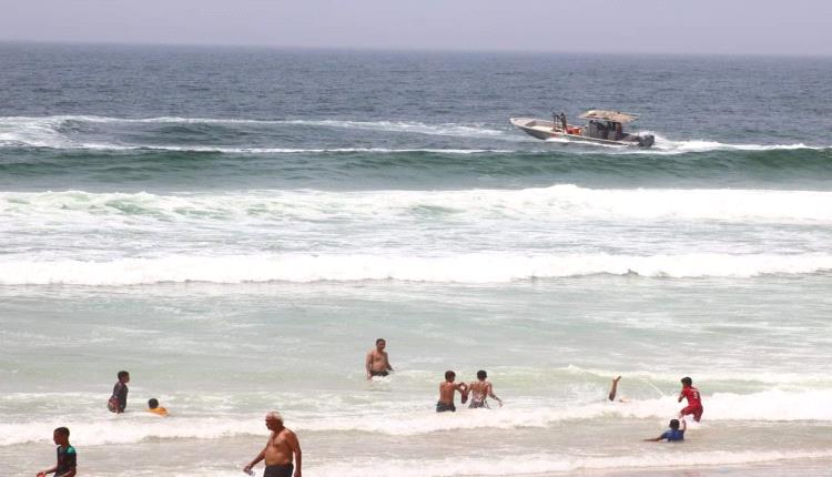إنقاذ 5 مواطنين من الغرق في سواحل حضرموت 