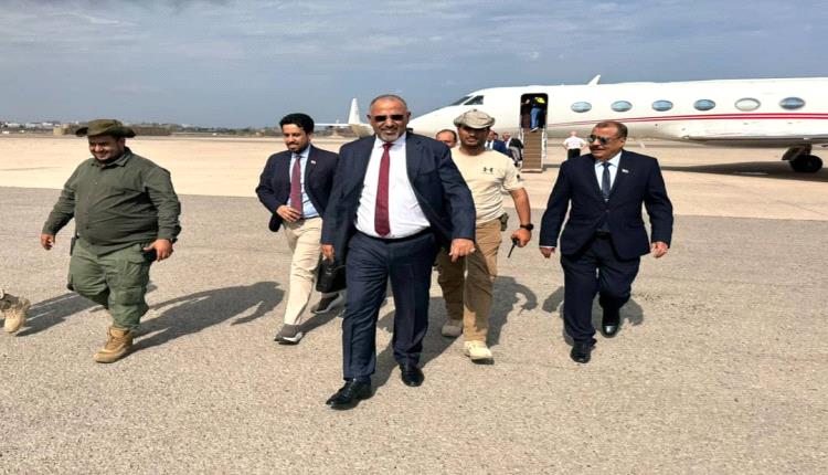تزامنا مع غياب اعضاء المجلس الرئاسي...الرئيس الزبيدي يباشر مهامه من العاصمة عدن