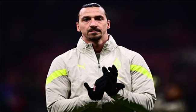 إبراهيموفيتش يعود رسميا لمنتخب السويد