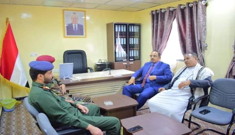 محافظ حضرموت يعلن مساندته لأداء رئيس أركان المنطقة العسكرية الأولى عقب عدوله عن قرار الاستقالة