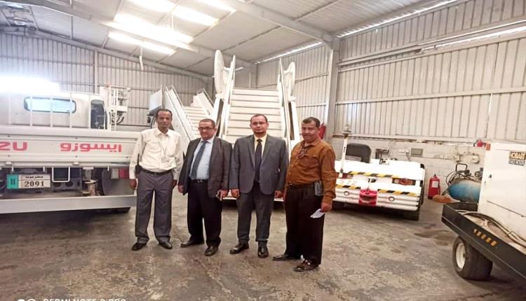 رئيس مجلس إدارة "اليمنية" يتفقد ورشة الصيانة ومعدات الشركة بمطار الريان الدولي