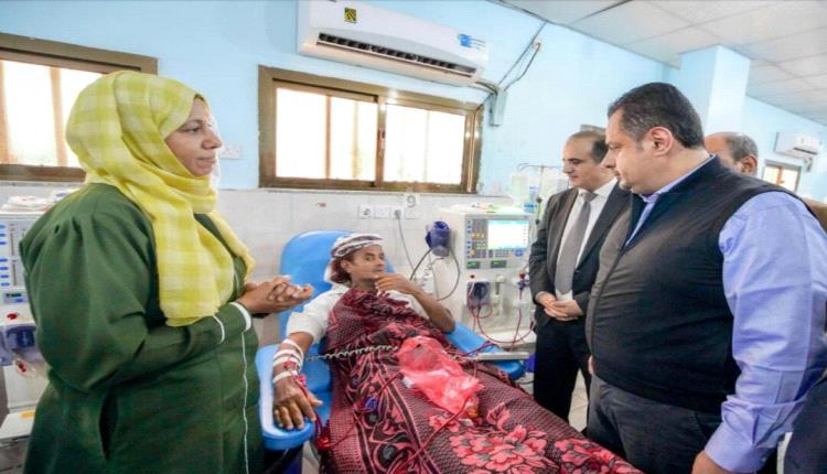 رئيس الوزراء يزور هيئة مستشفى الجمهورية بعدن ويوجه بدعم الأفكار والخطط التطويرية للمستشفى