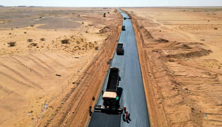 وفد سعودي يتفقد سير العمل في مشاريع تنموية بحضرموت 
