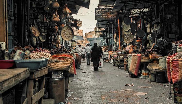توجس من أزمة في الأسواق المحلية اليمنية جراء حرب اسرائيل