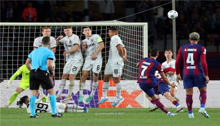 برشلونة يعبر شاختار ويلامس ثمن نهائي التشامبيونزليج