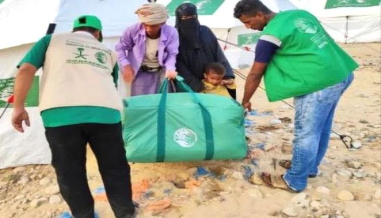 مساعدات ايوائية لضحايا الاعصار في الريدة وقصيعر 