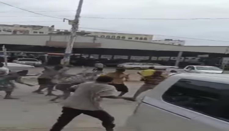تدخل أمني يفض اشتباكات عنيفة  بين قبائل الاورمو في عدن/صور