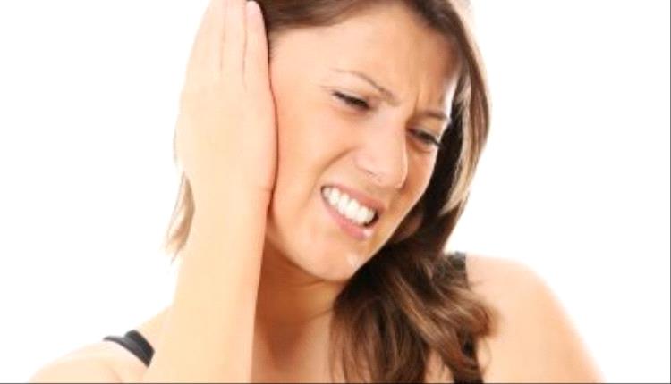 علاجات منزلية لتخفيف آلام الأذن الحادة