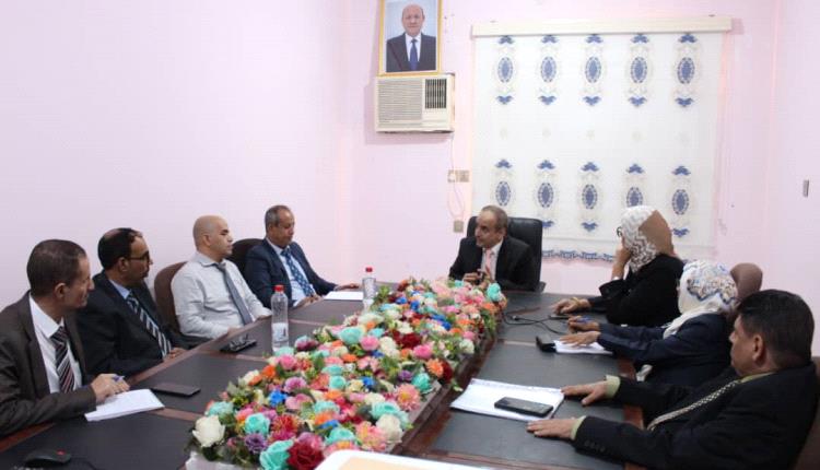 إجتماع وزاري في عدن يؤكد على ضرورة مراجعة وضع الجامعات الأهلية والحكومية