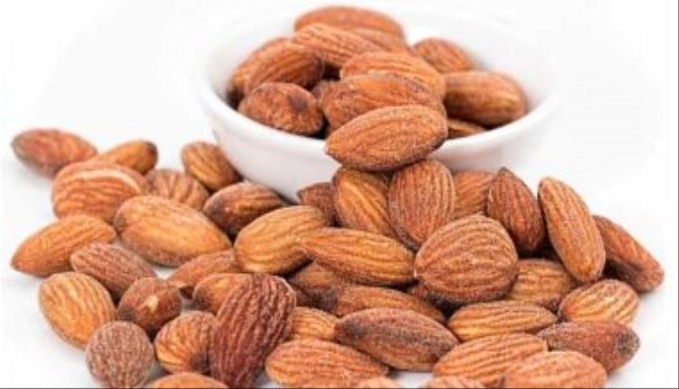 دراسة: اللوز يساعد في إنقاص الوزن وتحسين صحة القلب