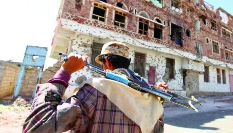 أصوات شعبية تطالب بثورة ضد الحوثي

