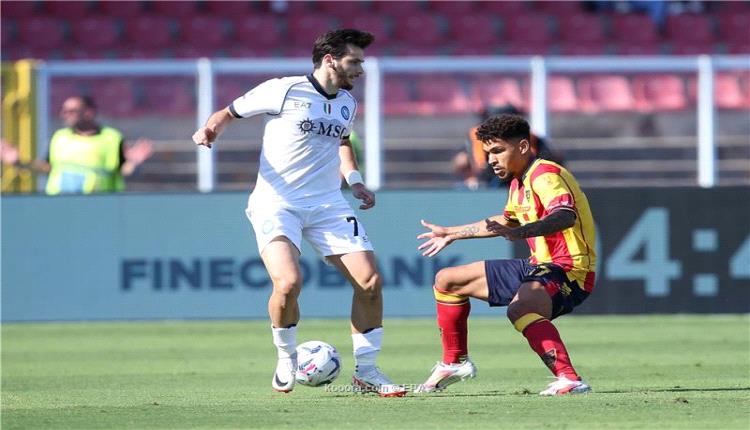 نابولي يعاقب ليتشي برباعية