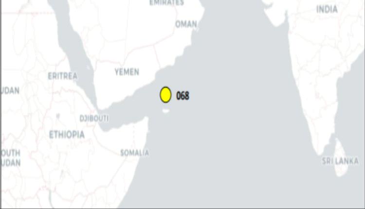 تخادم بين عصابات الحريزي والحوثي يسفر عن استهداف سفينة بالقرب من #المهرة