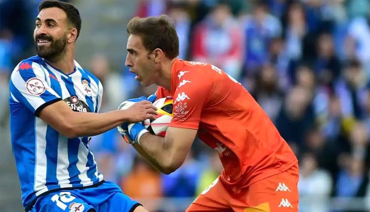 مدرب حراس ديبورتيفو لاكارونيا ينقذ فريقه بعد أزمة غريبة