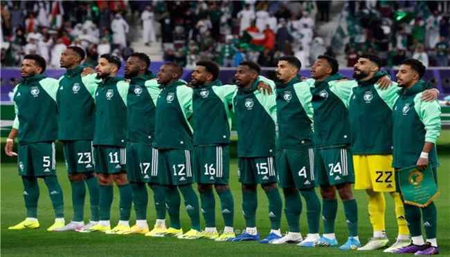 غرامات وإيقافات.. الكشف عن عقوبات المتمردين في المنتخب السعودي