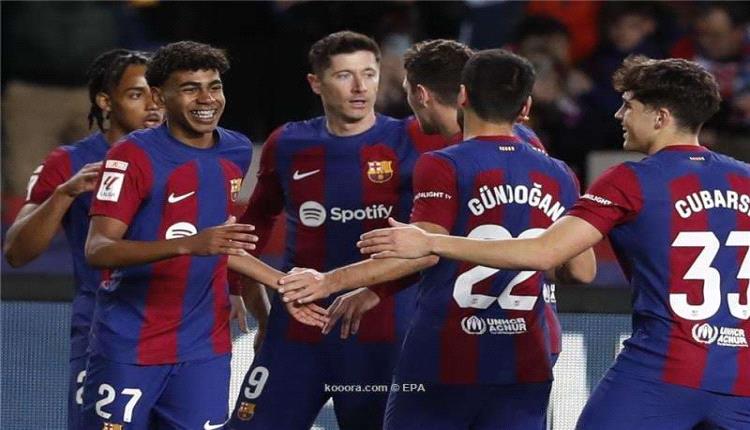 5 لاعبين يضعون تشافي في ورطة