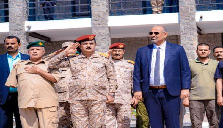 وزير الدفاع يكشف المستور..  ضغوط دولية أوقفت تحرير صنعاء والحديدة