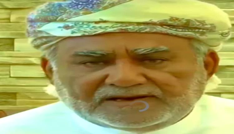 زعيم عمليات التهريب في المهرة يعلن ولاءه لإيران ويجدد تبعيته للحوثي