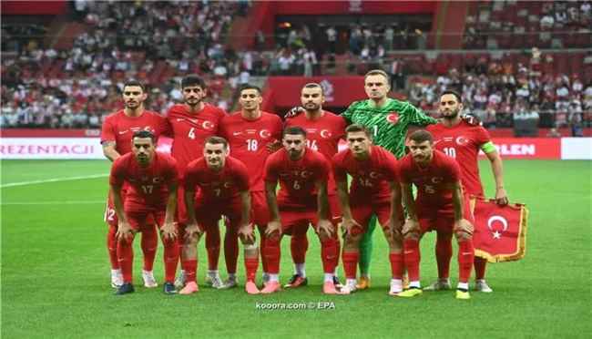 ثنائي تركيا يغيب عن التدريبات قبل انطلاق اليورو