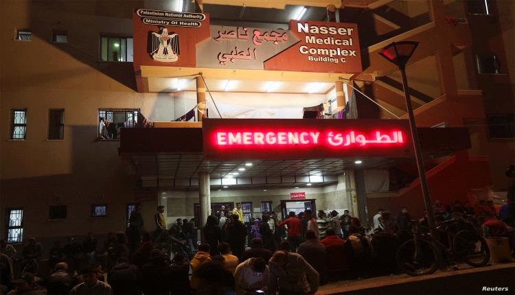 
دبابات إسرائيلية تحاصر مستشفى ناصر في جنوب قطاع غزة
